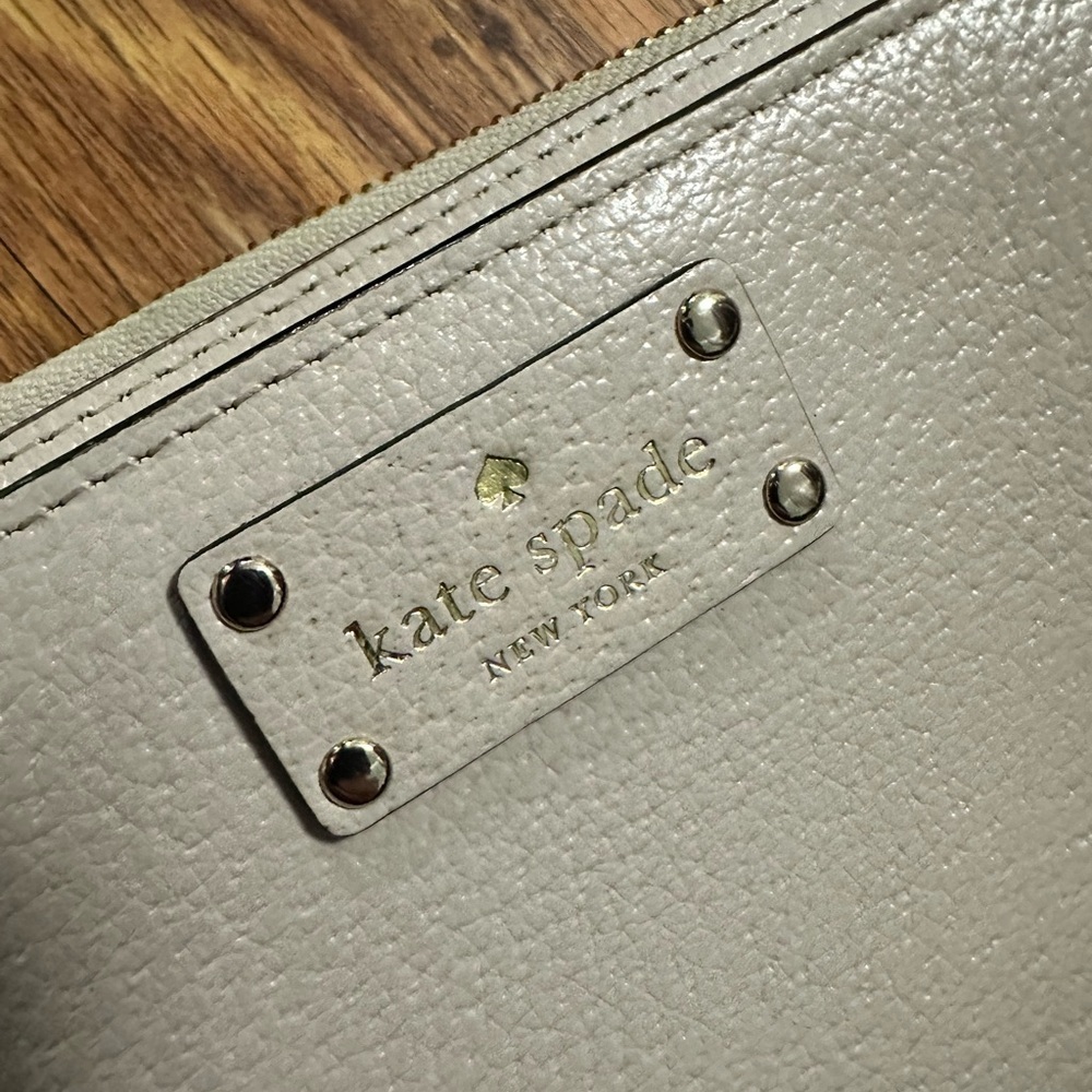 EUC Kate Spade Wristlet